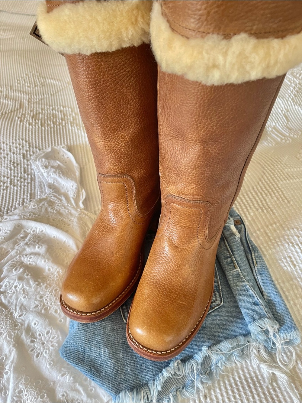 FRYE | Shearling Campus Boots - Picture 4 of 8